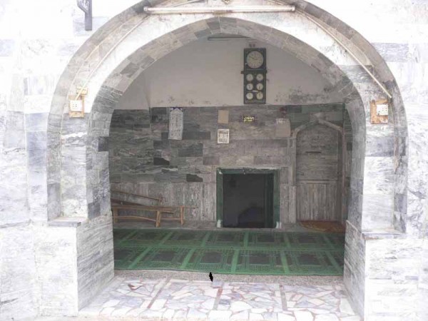 ÐаÑÑинки по запÑоÑÑ âSinkingâ Mughal-era mosque attracts visitors