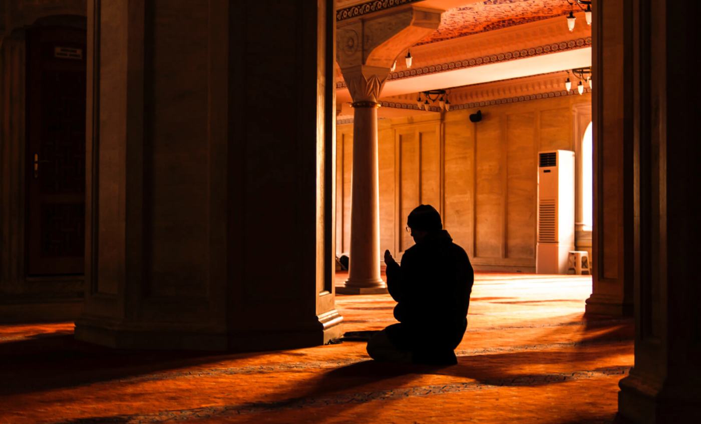 What is Itikaf - All you need to know about Itikaf | IslamicFinder