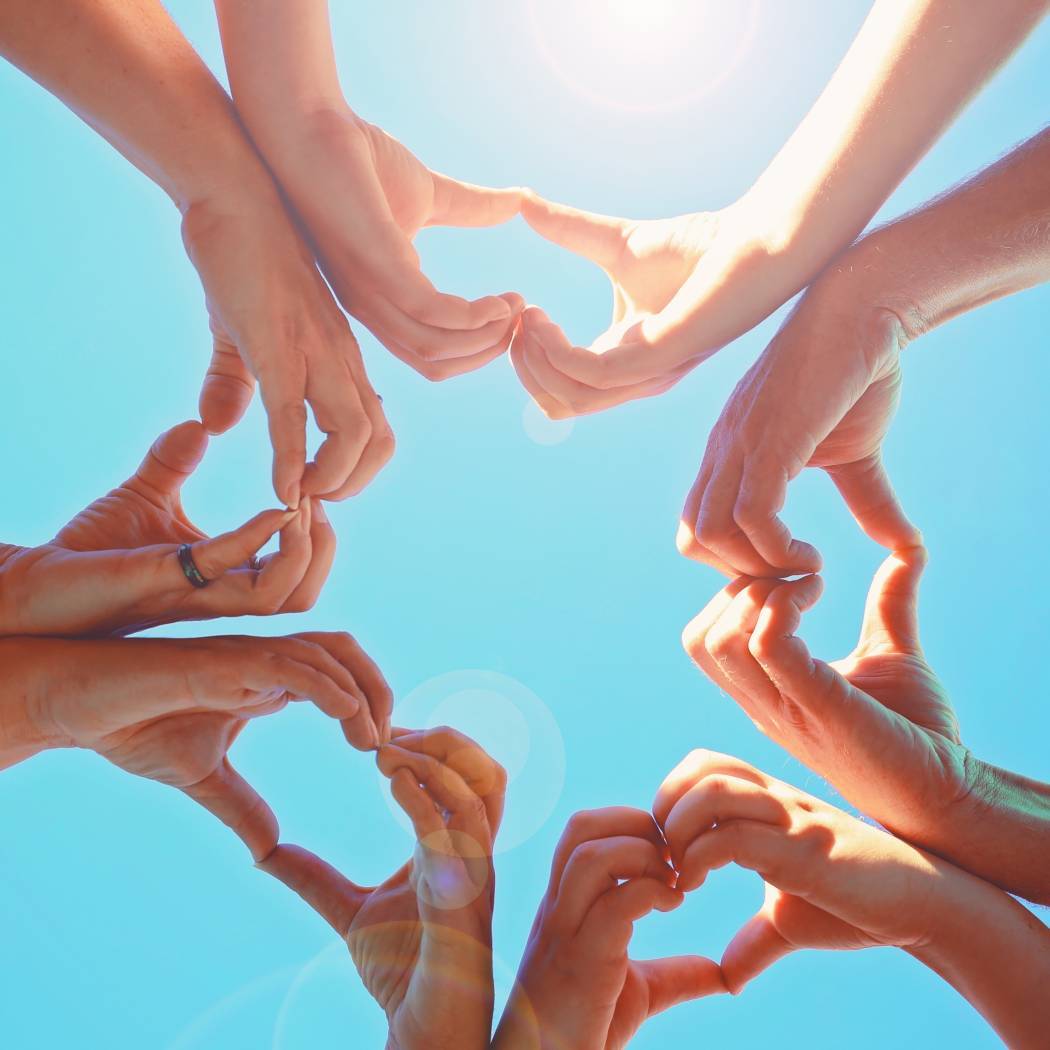 Charity In Islam Many Ways of Spreading Happiness IslamicFinder